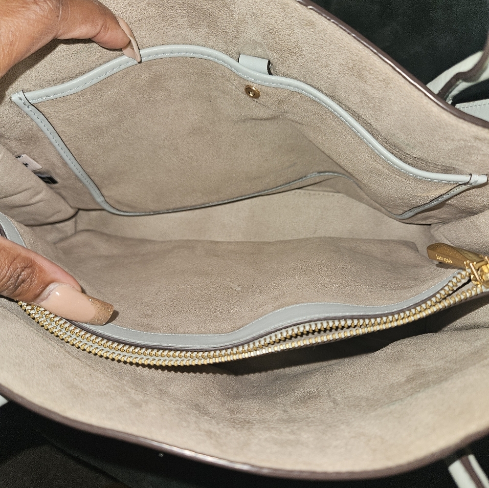 Kate Spade Purse - Picture 5 of 8